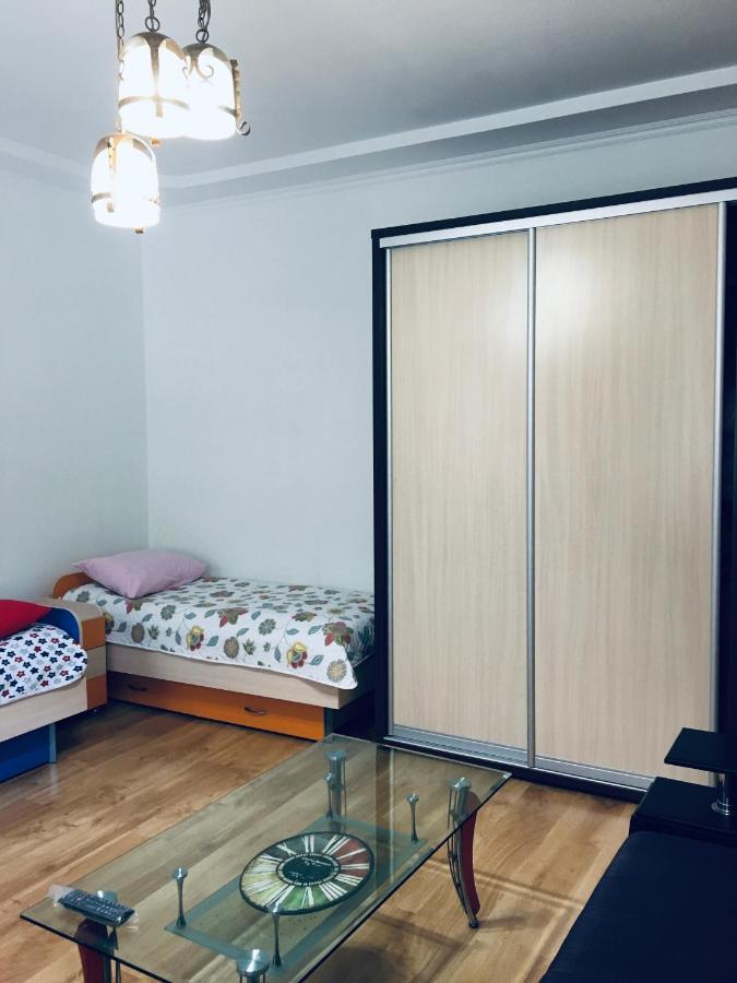 Centre Daire Kamyanets-Podilski Dış mekan fotoğraf